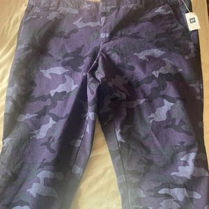 Gap leopard print blue tones